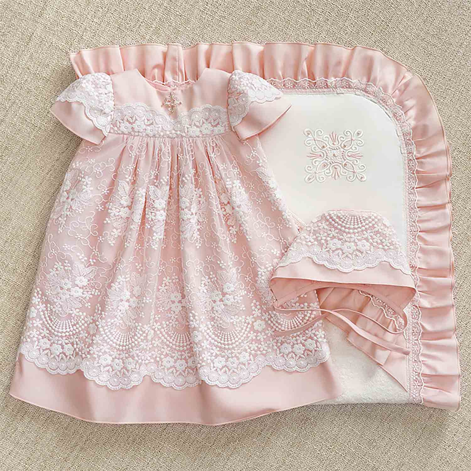 Крестильный комплект для девочки «Розовый жемчуг» с крыжмой