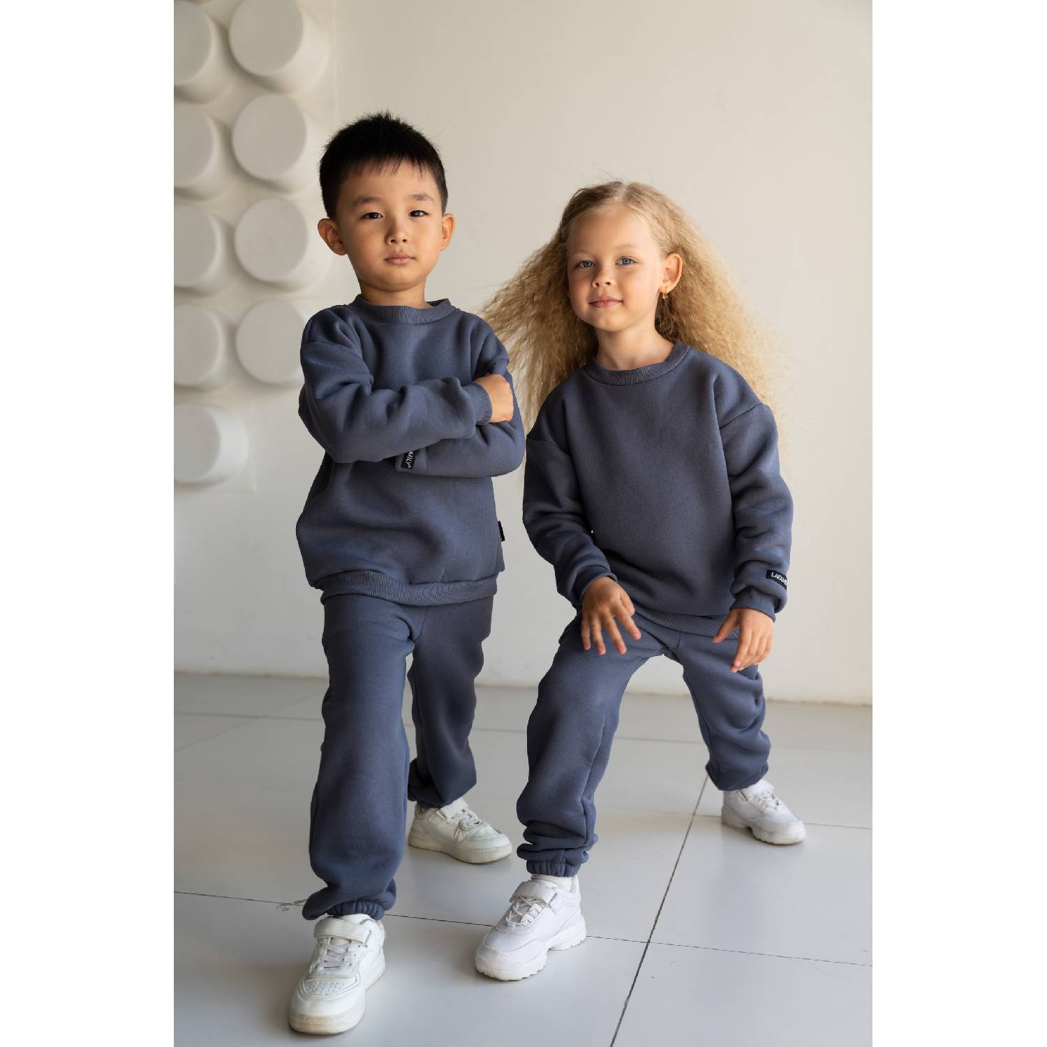 Костюм с начесом Sweatshirt