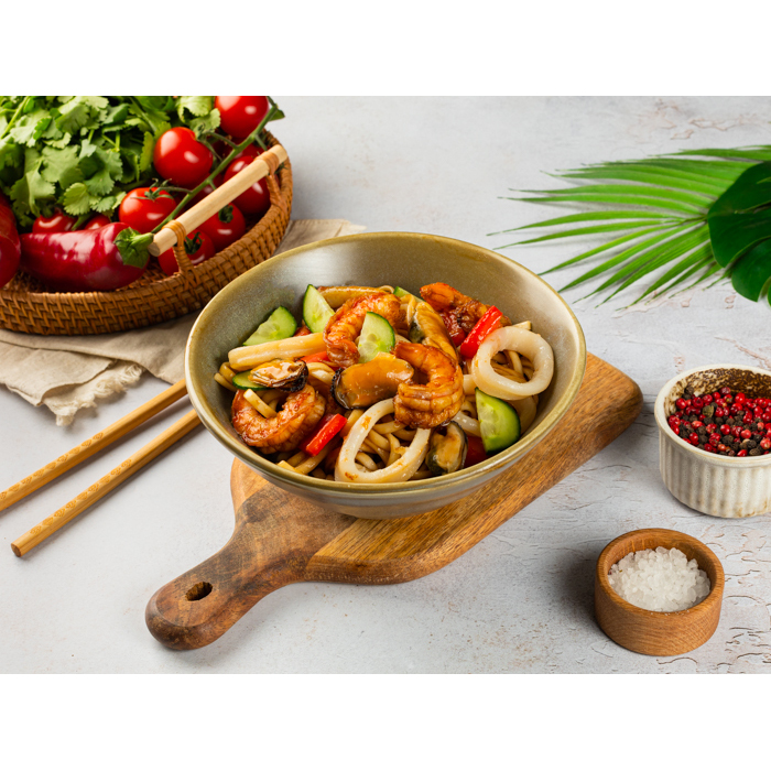 Wok удон с морепродуктами