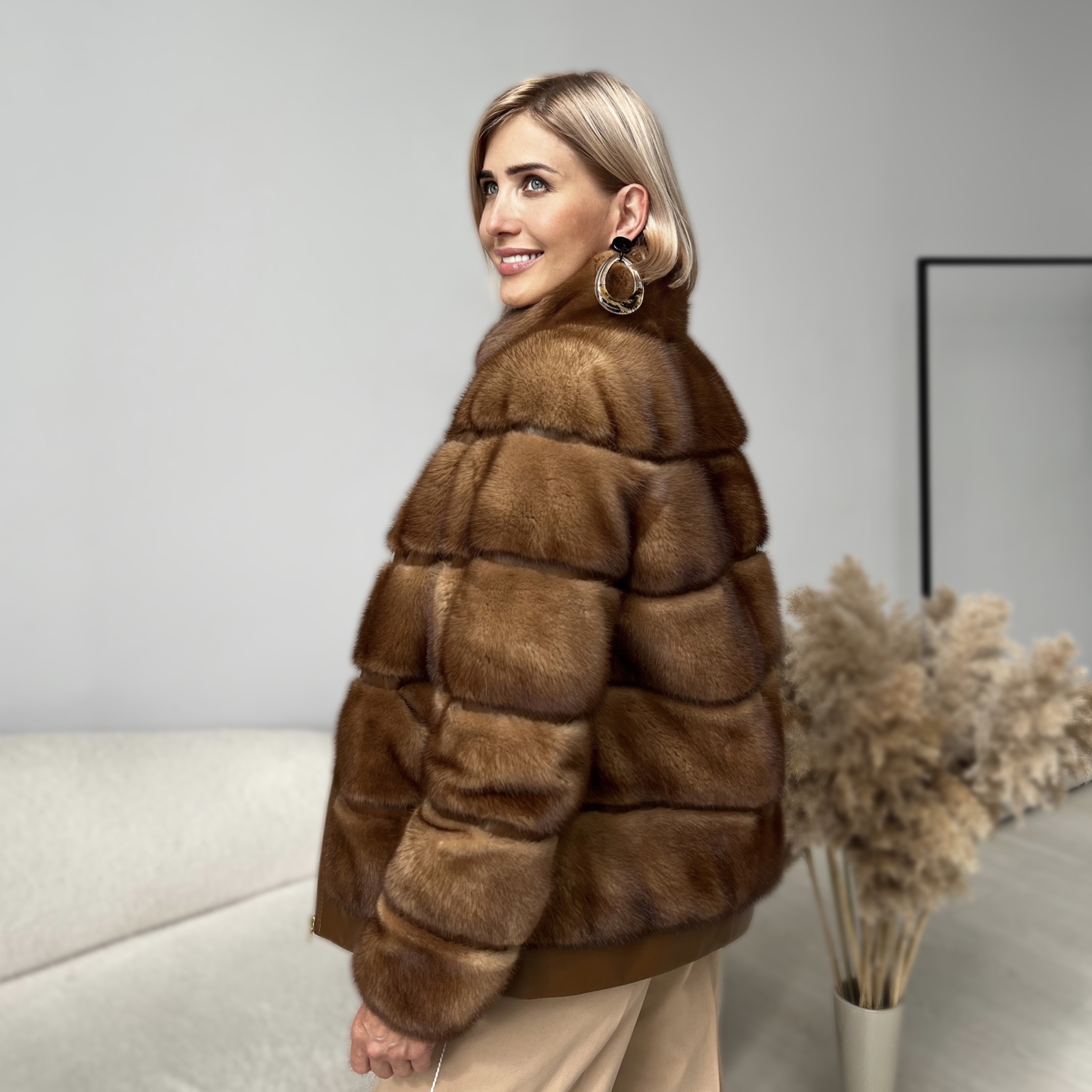 Куртка-бомбер из норки