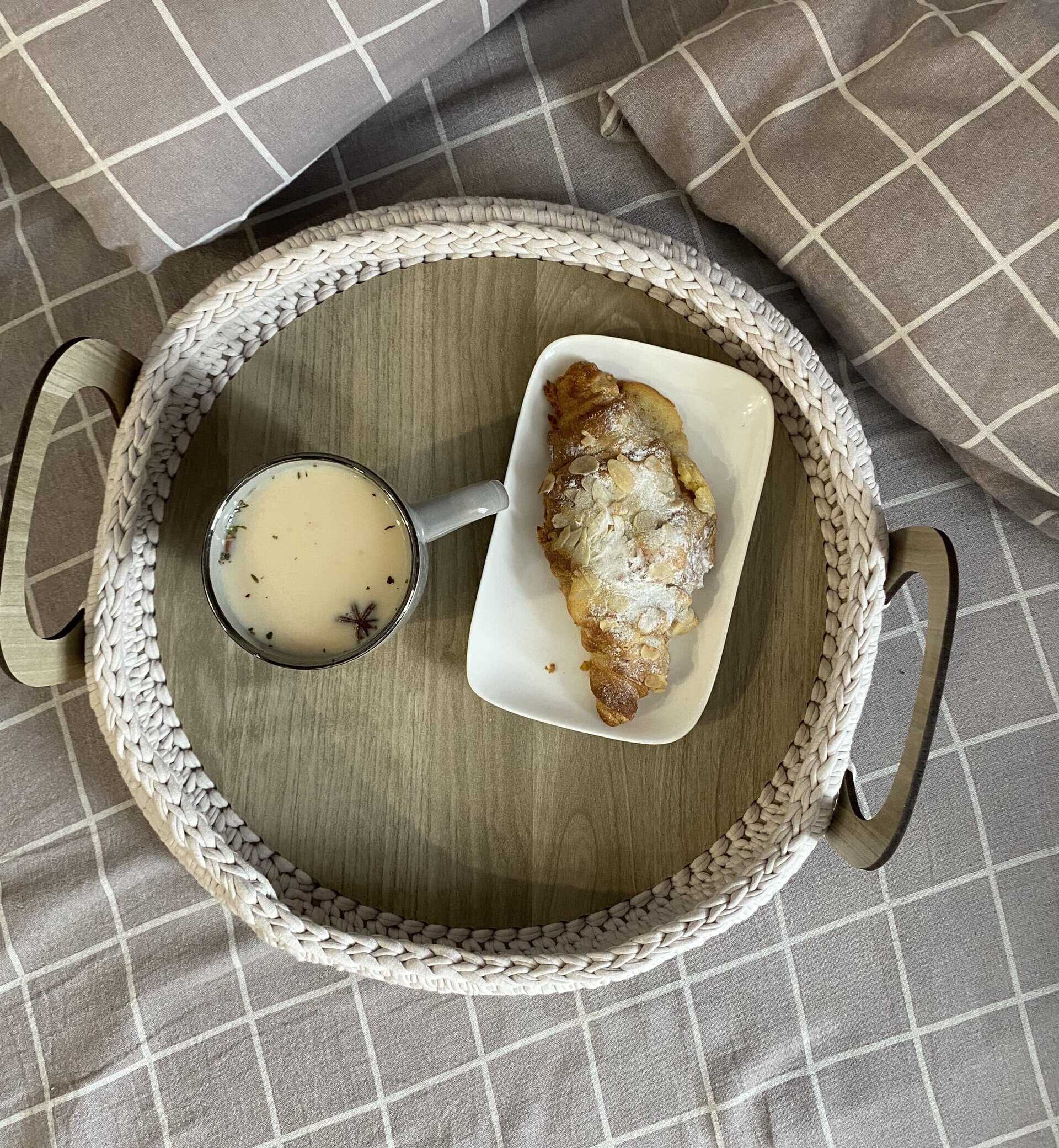 Поднос универсальный для еды и напитков