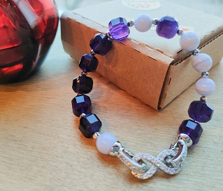 Браслет с натуральными камнями