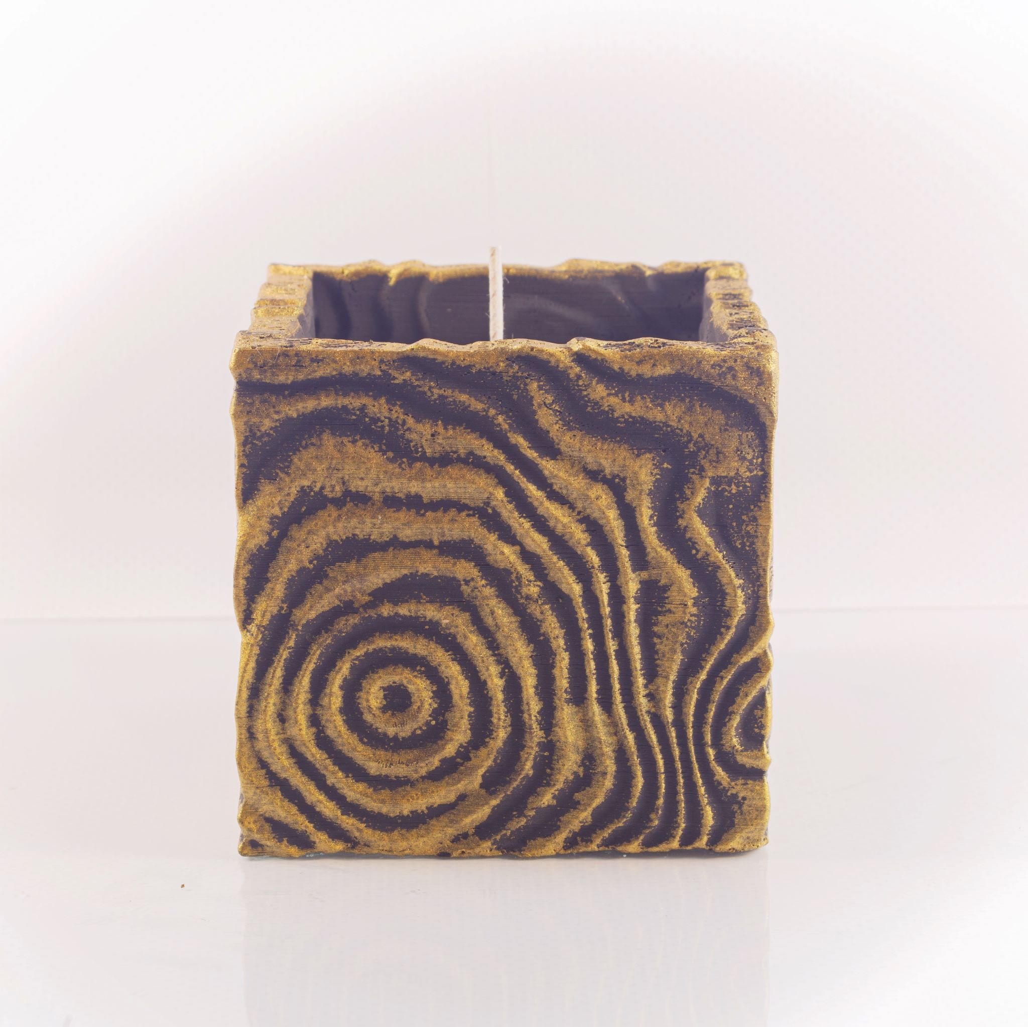 Свеча Golden sand black cube