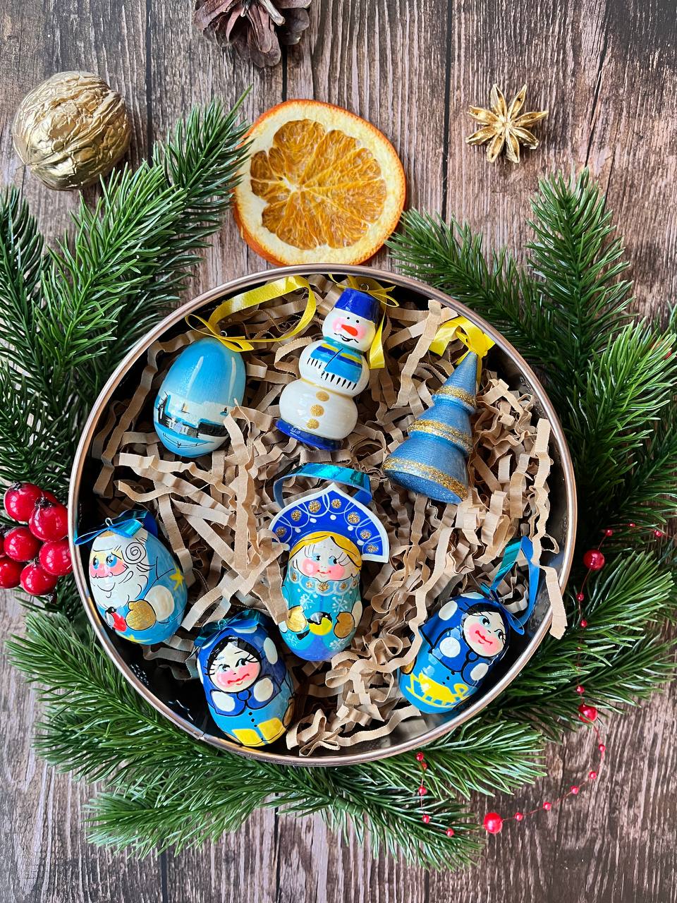 Новогодние елочные игрушки