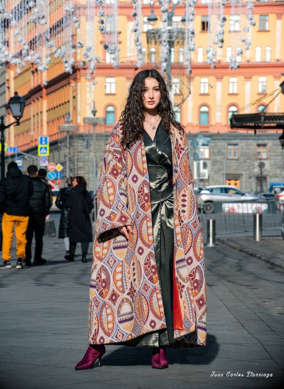 Пальто из гобелена "Шлафрок Cinnabon" _подкладка Aperol