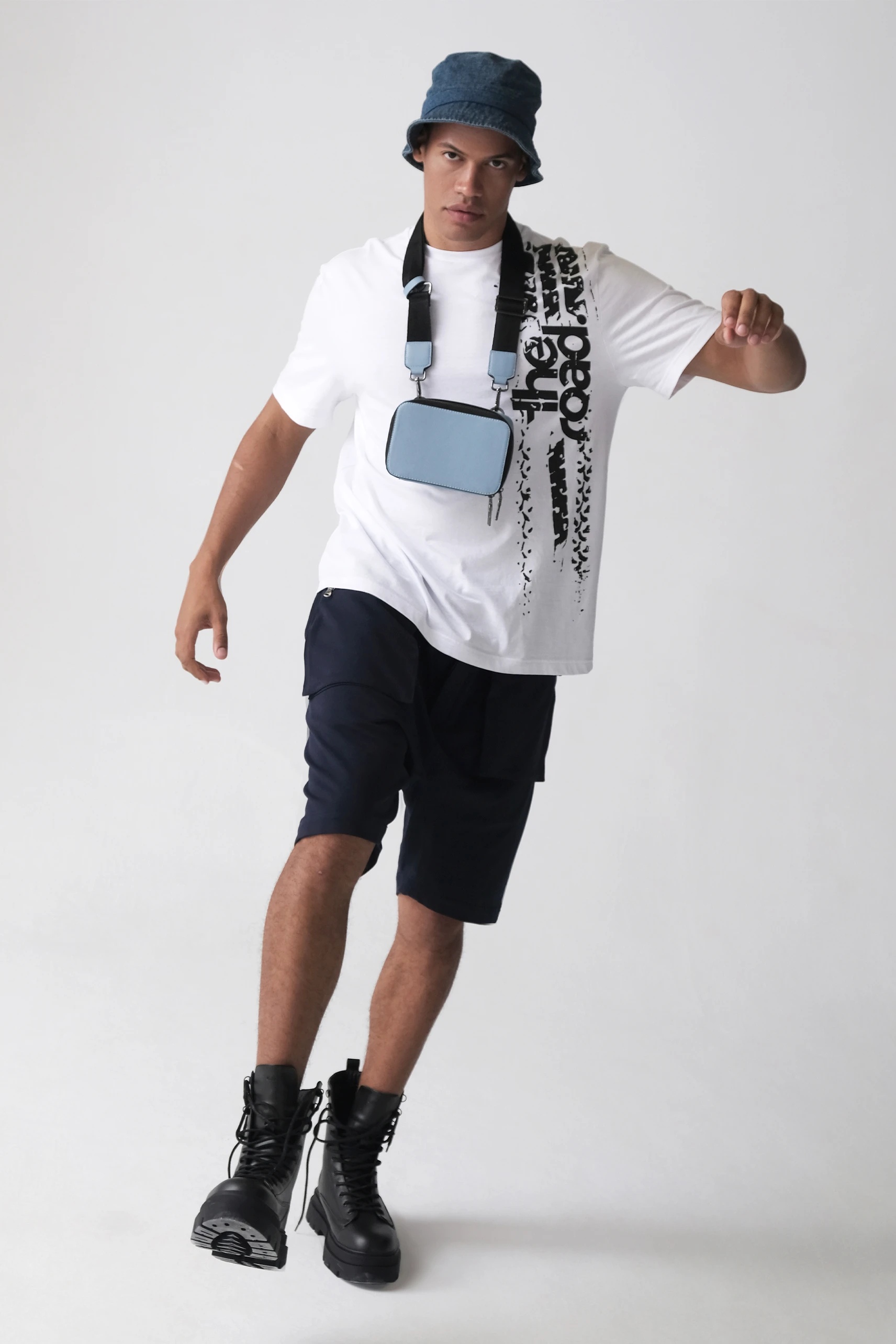 Футболка с принтом белая