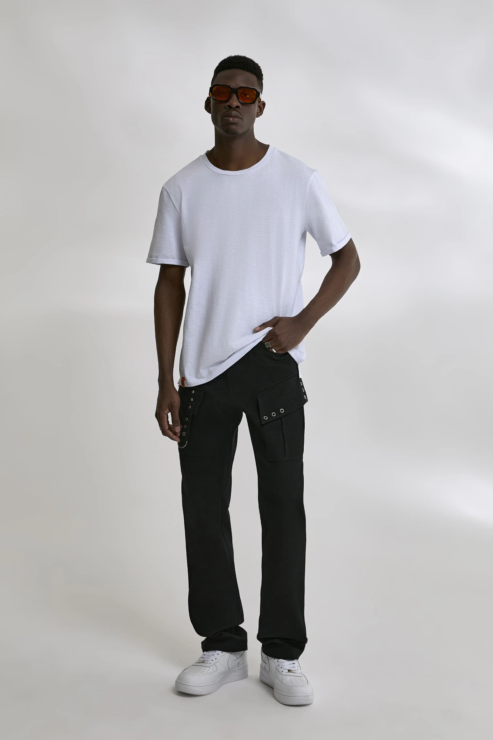 Брюки-джинсы