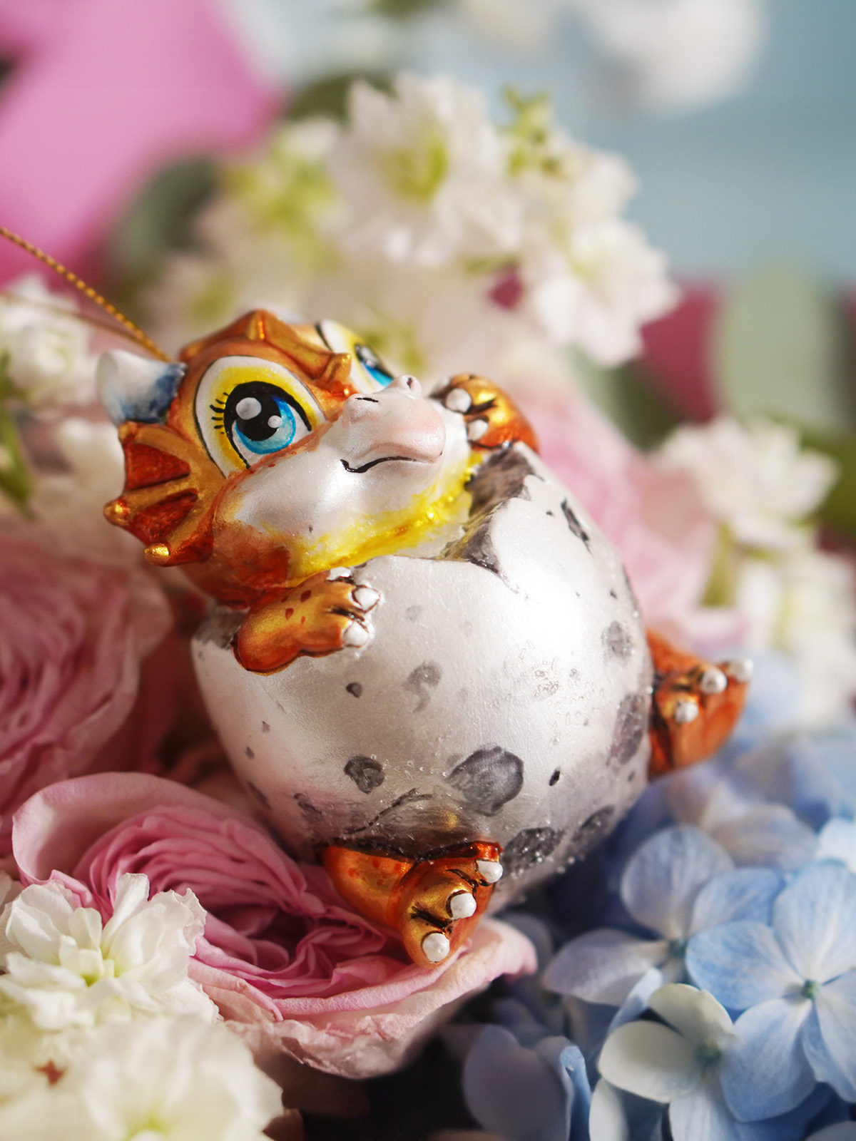 Фарфоровая елочная игрушка Дракончик в яйце
