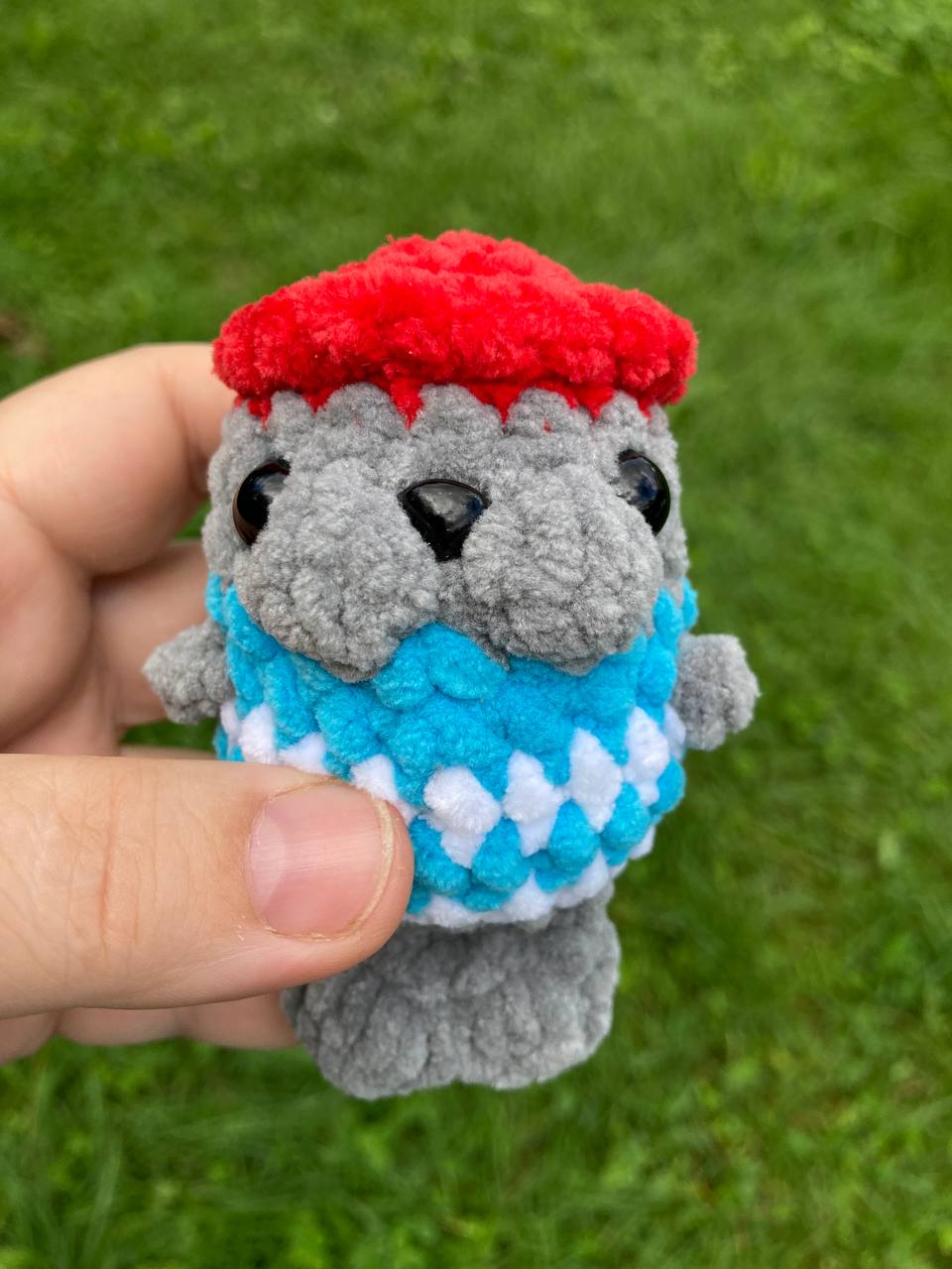 Тюлень вязаная игрушка брелок