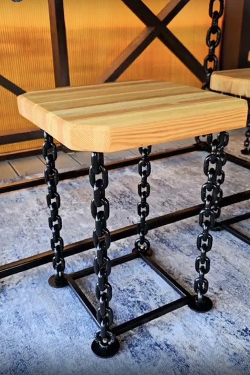 Парящий табурет