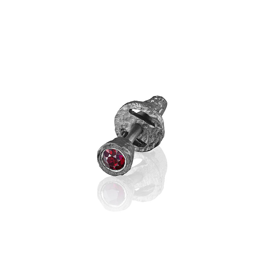 Серебряная пусета с рубином ARTEFACT RUBY