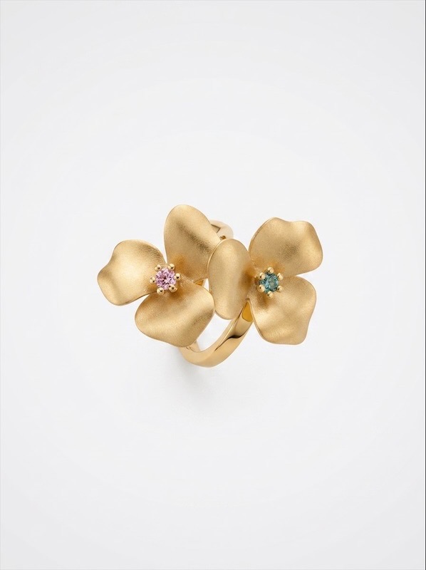 Кольцо "Цветение" с двумя цветками и цирконами