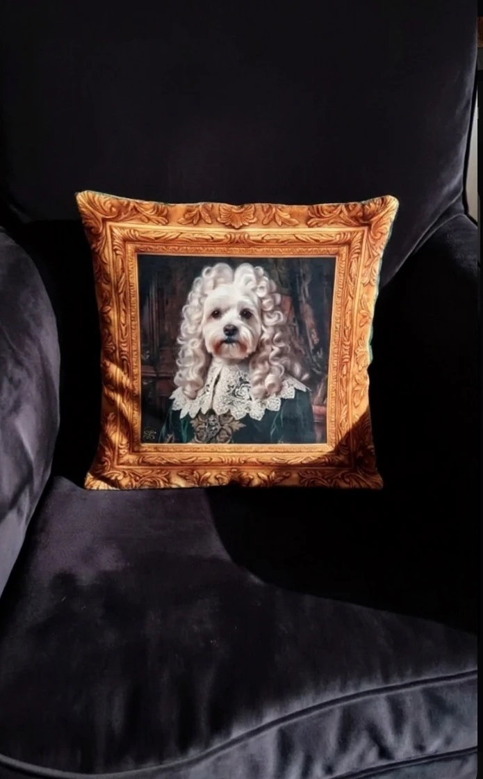 Декоративная подушка "Императорский зверинец"