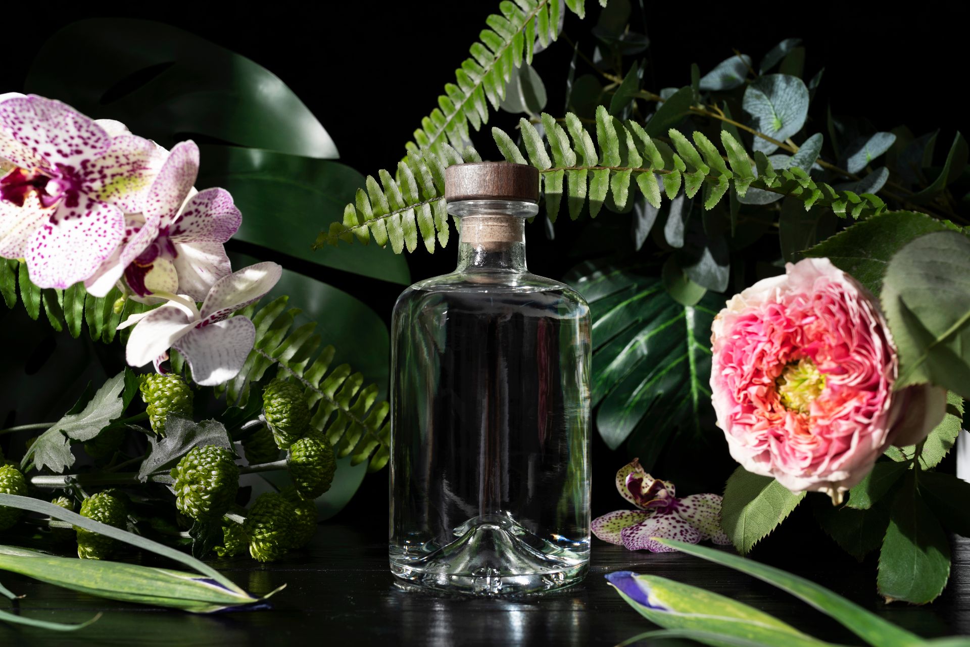 elegant-vegan-alcohol-arrangement (1).jpg