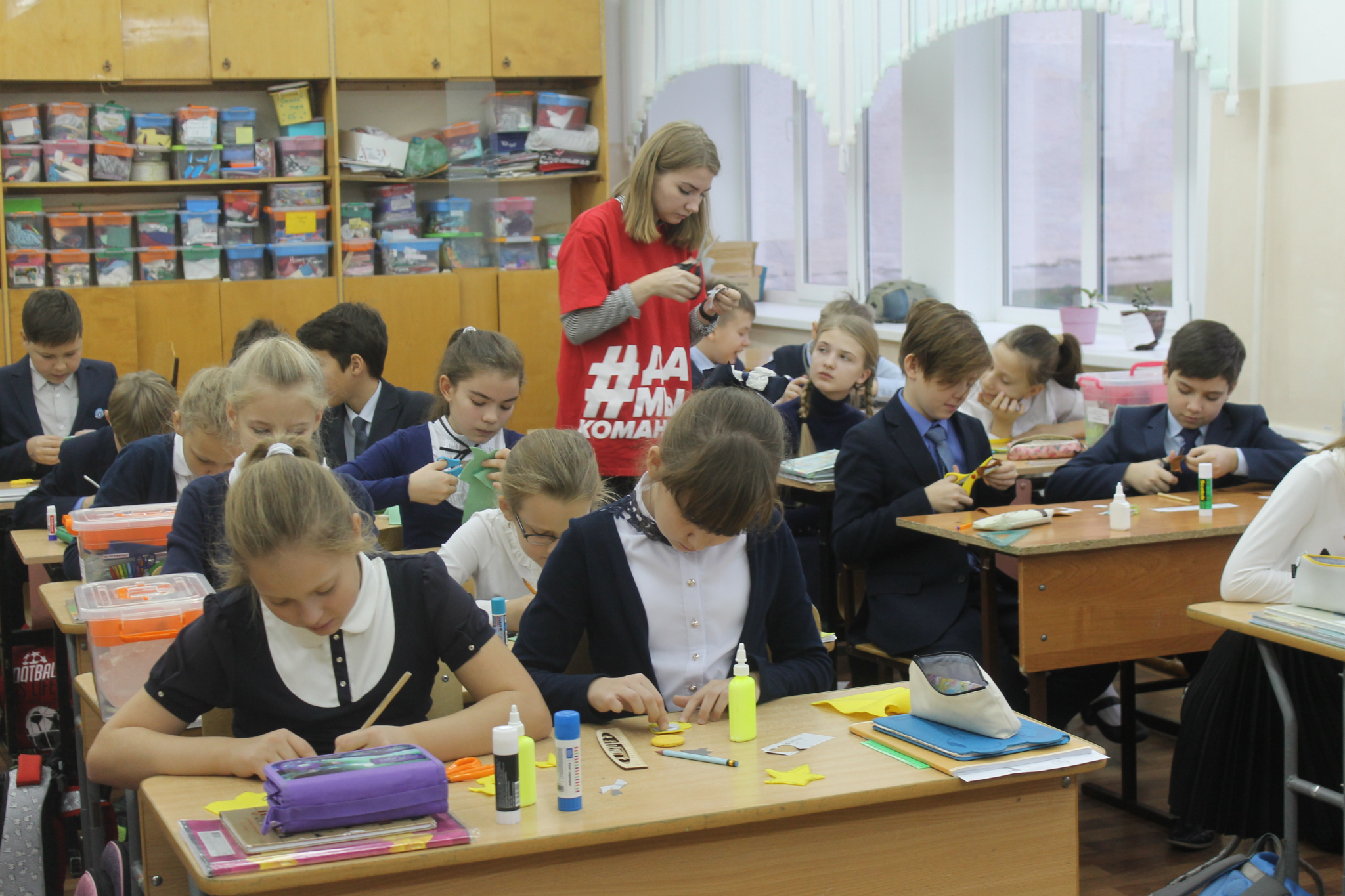 Учится ли завтра москва. 41 Школа Ульяновск ученики.