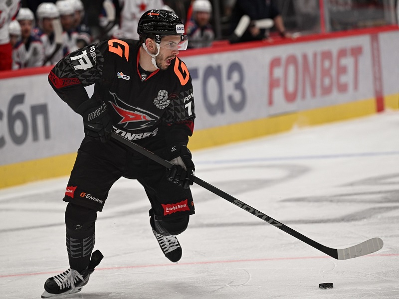 В Омске - бенефис Окулова, в Ярославле - «сухари» Исаева. Обзор Кубка Гагарина