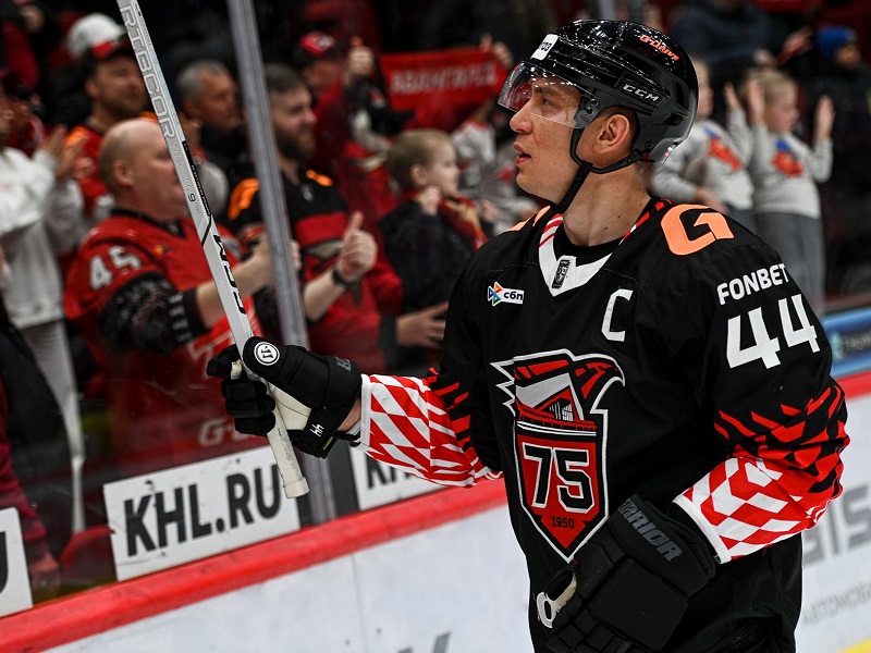 Дамир Шарипзянов вошёл в символическую сборную недели КХЛ!