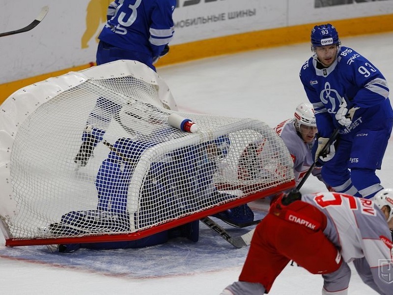 «Спартак» уступил в московском дерби, СКА без Ларионова оказался сильнее «Шанхая». Итоги дня в КХЛ