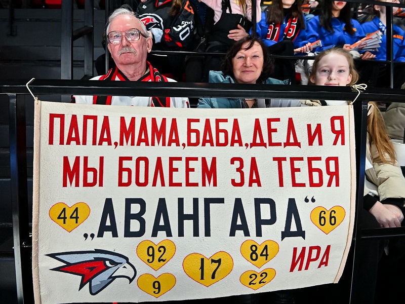 СКА разгромил «Северсталь», Шарипзянов повторил рекорд Криса Ли, «Спартак» отметил возвращение Жамнова победой. Обзор российского хоккея