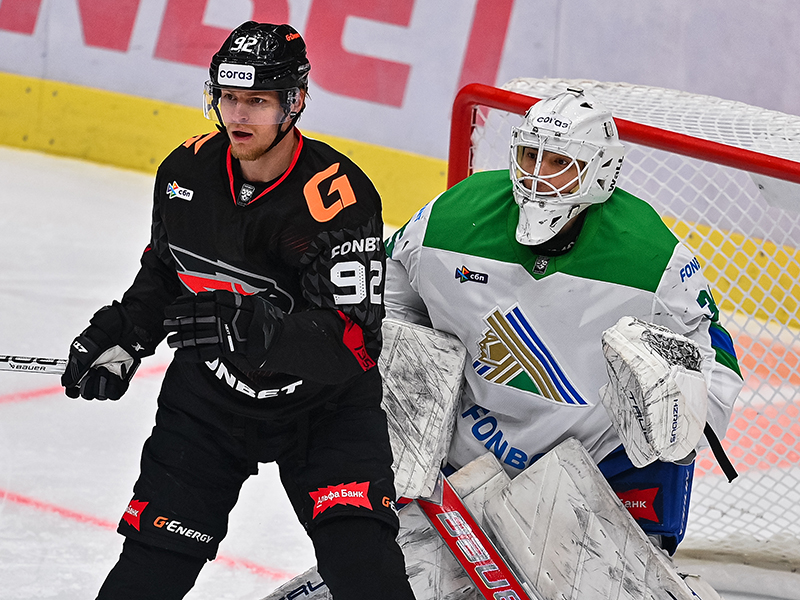 Непраздничный стол. «Авангард» проигрывает «Салавату Юлаеву»