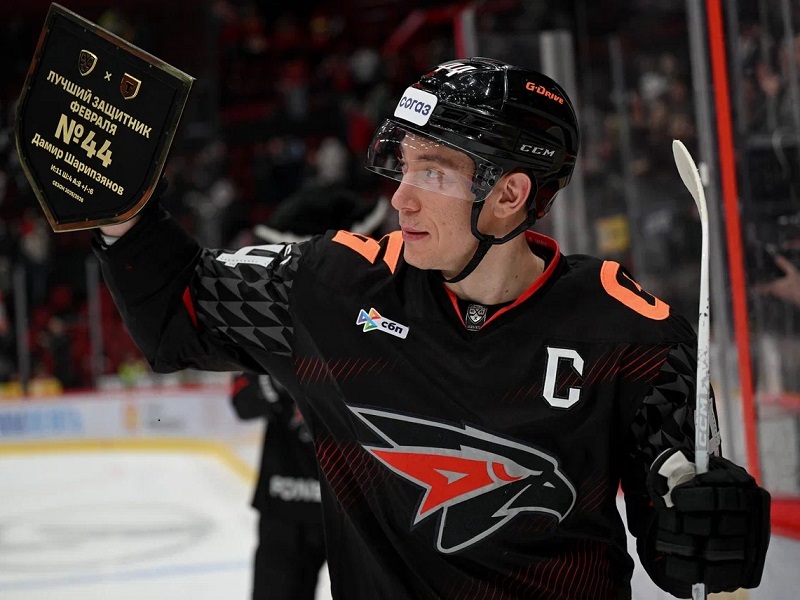 В КХЛ неожиданный герой – защитник «Авангарда» в лидерах по результативности