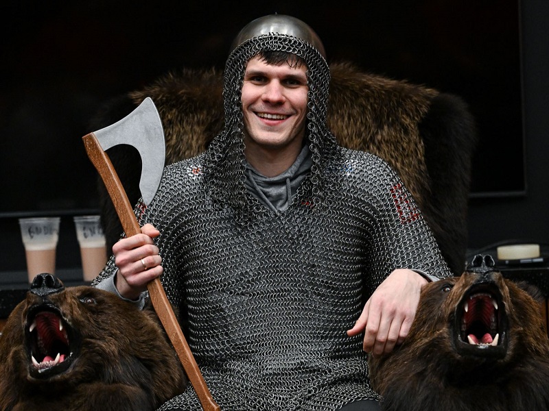 Никита Серебряков стал 18-м вратарём, одержавшим 150 побед в КХЛ