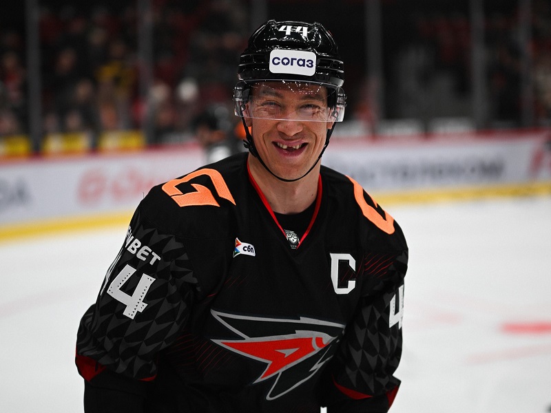 Дамир Шарипзянов - третий в рейтинге игроков КХЛ сезона 2025/2026