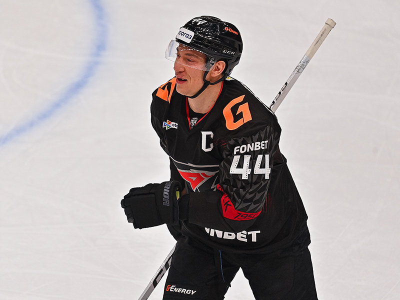 Дамир Шарипзянов – лучший защитник 18-й недели КХЛ