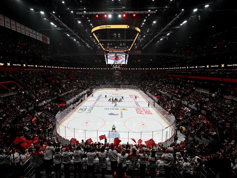 Три гола в третьем периоде помогли «Ак Барсу» обыграть «Авангард»