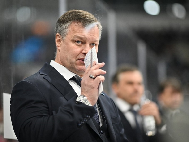 Игорь Горбенко: «Жили три с половиной года в подвале, чтобы играть в хоккей»