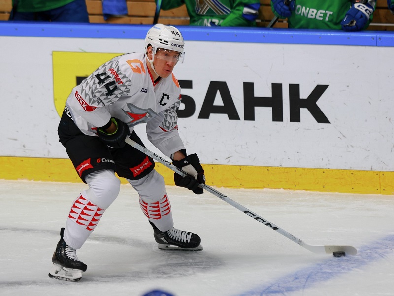 Защитник Шарипзянов забил 6 голов за три матча, Аликин оформил 27-й «сухарь» за карьеру