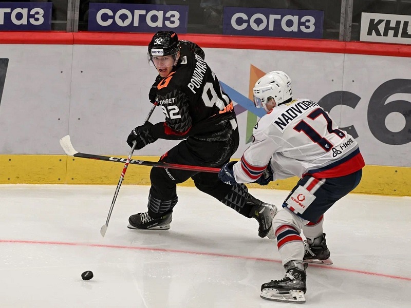 Василий Пономарёв: «Нефтехимик» договорился бы с футбольным «Газмясом». Хоккей — мужской спорт»