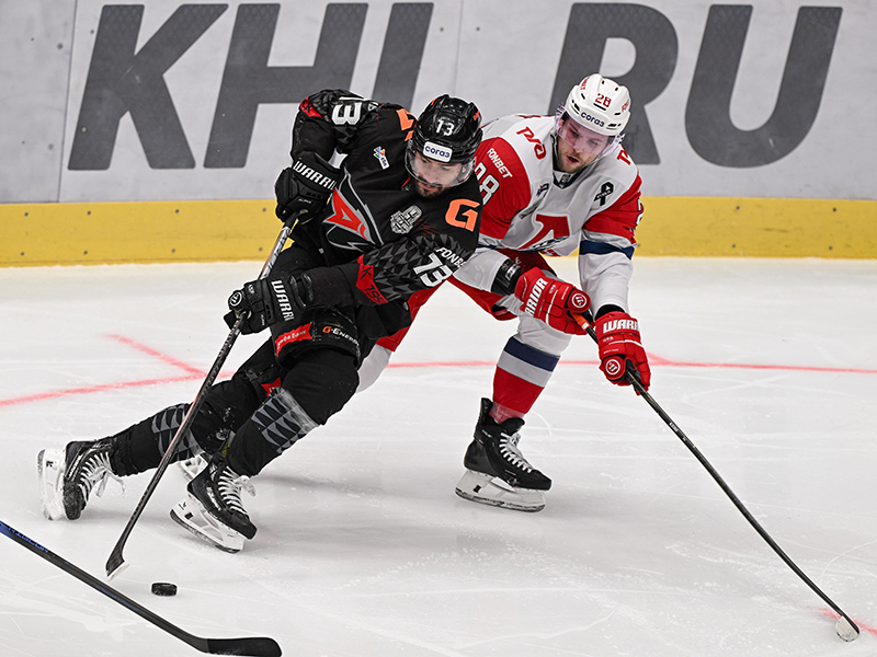 1/2 финала Кубка Гагарина, матч №4: 30 апреля, 19:30 (омск.вр.) «Авангард» - «Локомотив»