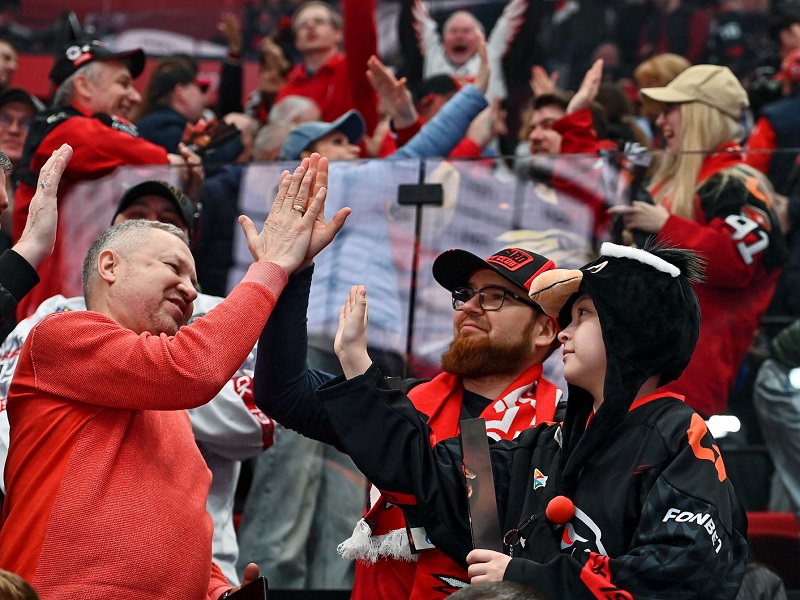 Победы «Авангарда» и «Локомотива», дубль Потуральски, второй подряд «сухарь» Исаева. Моменты дня