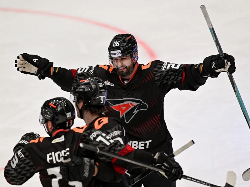 «Авангард» установил клубные рекорды по победам и результативности за один регулярный чемпионат