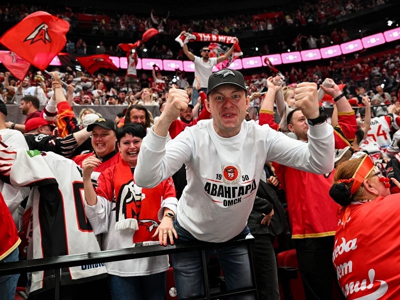 Гнев Радулова, ярость Буше и роковая ошибка вратаря «Локомотива». «Авангард» в шаге от финала