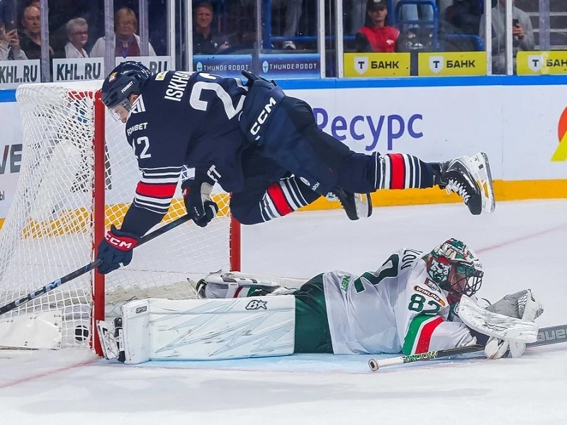 «Металлург» в схватке с «Ак Барсом» на пути к финалу Кубка Гагарина. Превью 25 апреля