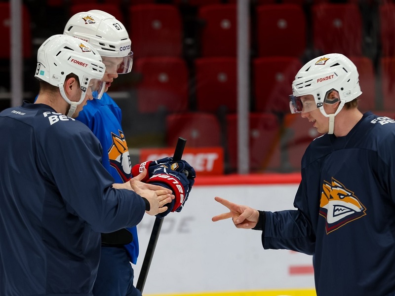 «Авангард» — «Металлург». Одолеют «лисы» омичей на их льду во второй раз подряд?