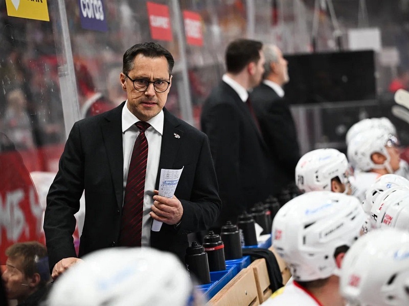 «Грамотно подошли к текущей ситуации». Ги Буше — о победе «Авангарда» над «Спартаком»