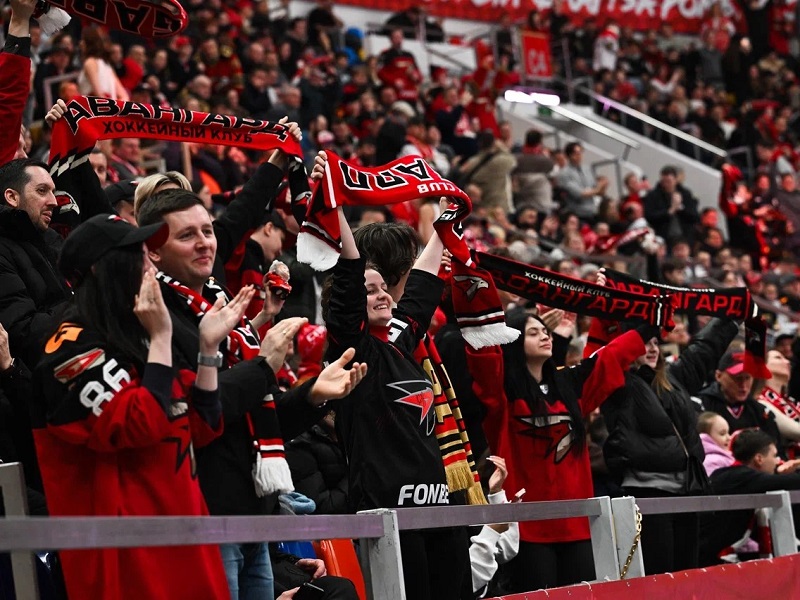 «Авангард» не заметил «Спартак», а СКА организовал вынос «Барыса». Итоги дня в КХЛ