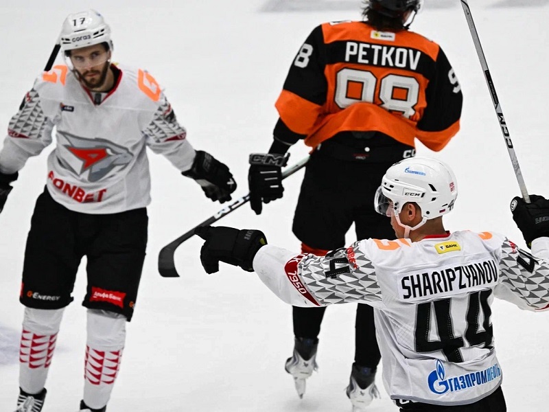 Константин Окулов набрал 60 очков и вышел на второе место в гонке бомбардиров КХЛ