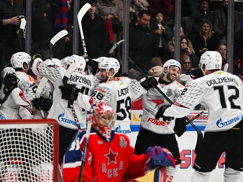 «Авангарду» и «Локомотиву» осталось по победе до очной встречи, ЦСКА и «Салават» оказались в шаге от вылета. Обзор Кубка Гагарина