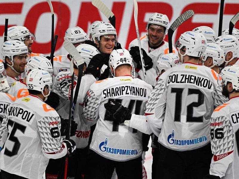 Дамир Шарипзянов стал шестым защитником в КХЛ, набравшим 300 очков