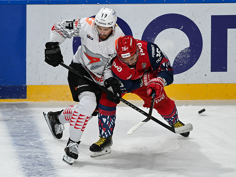 1/2 финала Кубка Гагарина, матч №1: 24 апреля, 22:00 (омск.вр.) «Локомотив» - «Авангард»