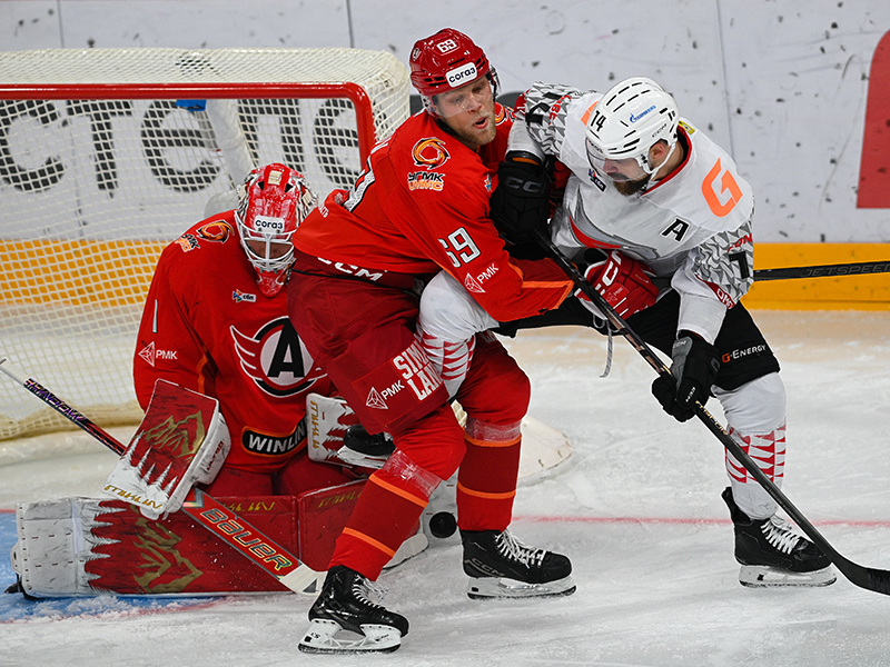 День игры: 24 февраля, 20:00 (омск.вр.) «Автомобилист» - «Авангард»