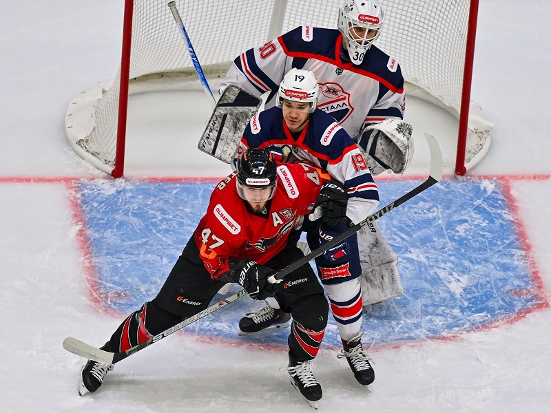 «Омские Крылья» начали домашнюю серию с победы над «Кристаллом»