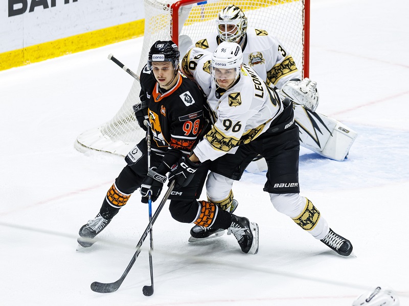 Дальневосточное дерби, аутсайдер Запада против лидера Востока. Превью 17 декабря