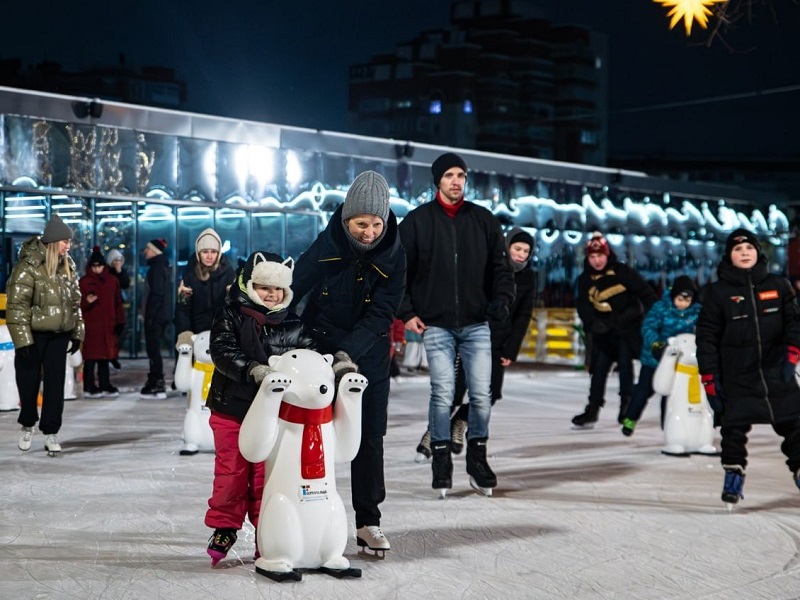 У СКК им. Блинова открылся уличный каток, который будет радовать омичей и гостей региона всю зиму