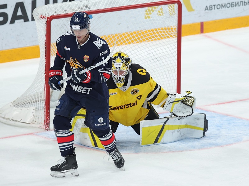 Лидер несёт потери