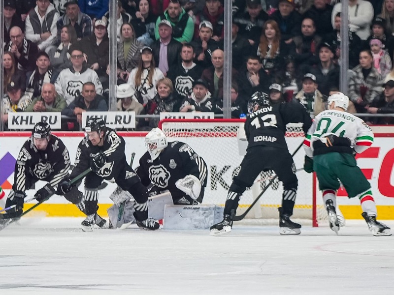 Чудо-гол Максима Кузнецова, мощный камбэк «Торпедо», триллер в Челябинске. Моменты дня